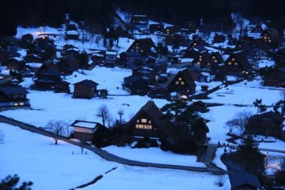 残雪の白川郷