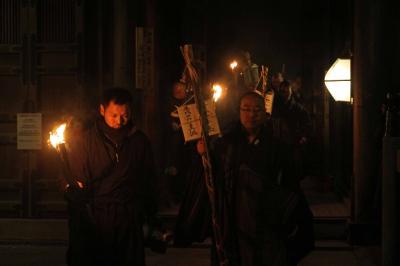 お水取り　満行の夜　奈良　東大寺　二月堂