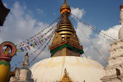 ３月　ネパール観光　カトマンズ　スワヤンブナート　ネパール民族舞踊＆ディナー