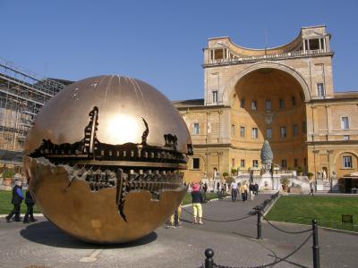 春のローマ 4日旅 2/4 バチカン、センター周辺