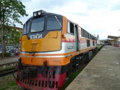 タイ国鉄　究極のローカル線　キリラッタニコム線に乗る　　2013年11月