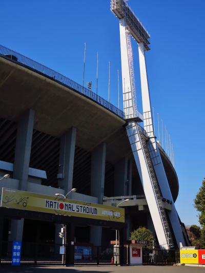 明治神宮外苑　洋風庭園一帯を散歩して　☆イチョウ並木は葉を落とし