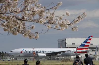 成田空港周辺ドライブ　飛行機と春景色