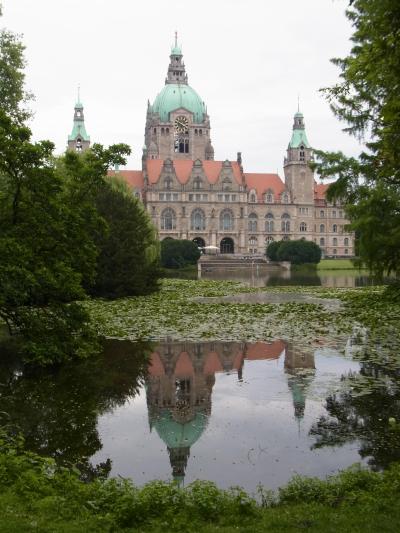 ヨーロッパの絶景を求めて一人旅☆ドイツ・ドレスデンからハノーバーへレイルパスの旅～メルヘン街道の拠点にぴったり！見本市が開かれる都市、ハノーバーで「赤い糸巡り」～