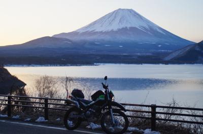 ２０１４年３月３日　オフロードバイクで富士山からの日の出を撮りに本栖湖へ