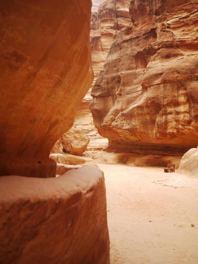 ここはすごい！新・世界七不思議のひとつ。シニアのためのヨルダンのペトラ遺跡の(楽な）歩き方。