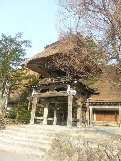 日本の原風景…春先の世界遺産白川郷におおすぎる予測不能の外国人観光客♪ここは日本ですが何か？？(・_・;)　女湯潜入レポのおまけ付き～