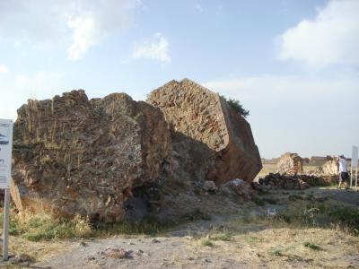領土争いと地震、略奪により廃墟となったアニ遺跡（東トルコその14）