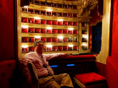 オペラ初心者夫婦が、スカラ座で「トロイの人々」を観劇、腹ごしらえはルイーニ、アフターオペラはサヴィーニ2014
