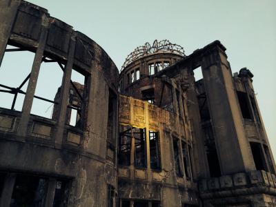 原爆ドーム前