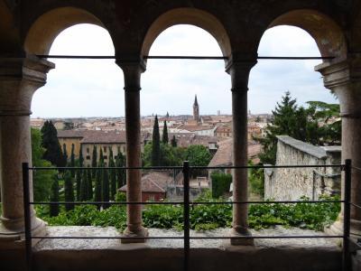 初夏の優雅な北イタリア旅行♪　Ｖｏｌ３４（第３日目昼）　☆ベローナ(Verona)：「Palazzo Giusti del Giardino」から素晴らしいパノラマを楽しむ♪