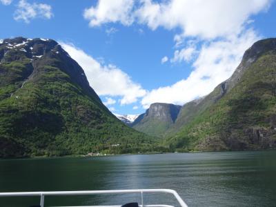 美しい自然の世界、フィヨルドと世界一の物価高を楽しむ？　４　ベルゲンからフロム