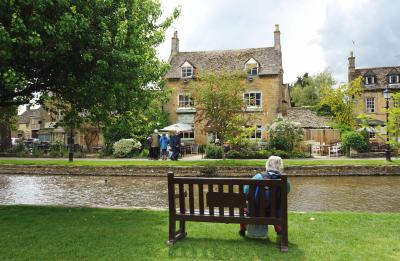 ロンドン・パリ個人旅行 ☆コッツウォルズの村