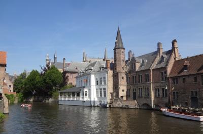 アパルトマンの窓から’１４晩春　５日目はベルギー日帰り