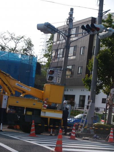 衝突された信号機（横浜市栄区小菅ヶ谷4）