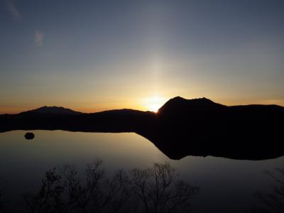 初夏・道東　　光と新緑を満喫！：【朝飯前】に摩周湖で日の出を拝んで登山道をお散歩♪♪～♪　