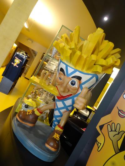 ベルギー、、、ブルージュにある、フリット博物館で、、、、ポテトフライのお勉強。。。。