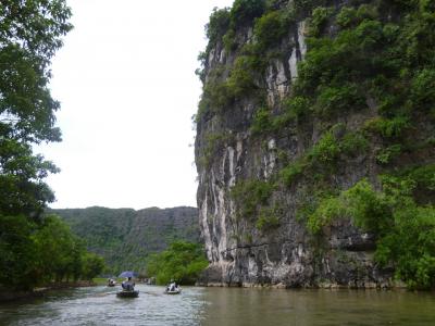 羽田から直行、ハノイと川下りの旅