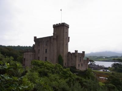 ヨーロッパの絶景を求めて一人旅☆イギリス・ポートリー～奇跡の旗があるダンヴェガン城へ日帰りバスの旅～