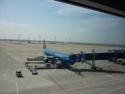 ベトナム　ハノイと　カンボジア　アンコールワット　遺跡を訪ねる旅　