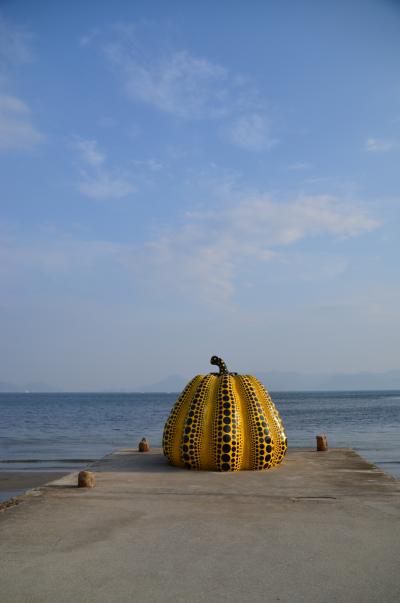 瀬戸内Trip④　素朴な島の風景にとけこむ現代アート　直島　