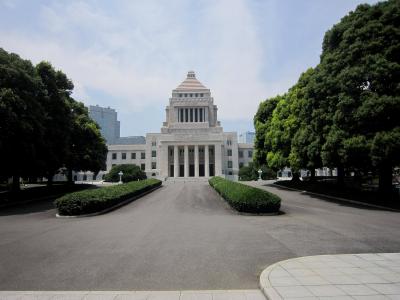 大人の社会科見学で国会議事堂に、ホテルでランチ、そして日枝神社と、かなり歩いた1日