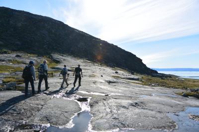 白夜の北極圏の旅NO.8　エキ・キャンプ滞在「氷河までの4時間ハイキング」
