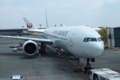 JAL SKY SUITE 777 (SS7) ファーストクラス "SUITE"搭乗記・成田-フランクフルト(JL407) / Review: Japan Airlines(JAL)  B777-300ER(SS7) First Class Tokyo-Frankfurt