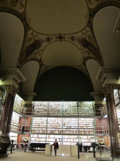 ドイツで音楽と図書館めぐり　《6日目　ヴォルヘンビュッテル》　アウグスト公図書館の「白く光る本」を見てワイマールへ