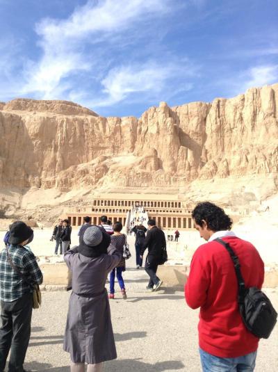 エジプト　ルクソール西岸　ハトシェプスト女王葬祭殿