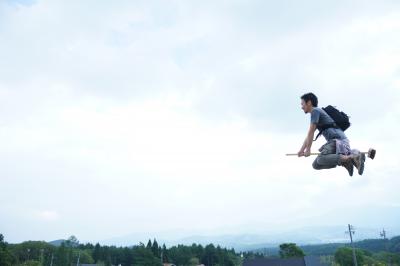 大自然の中、夢の空を飛ぶ旅へ～魔女の宅急便編