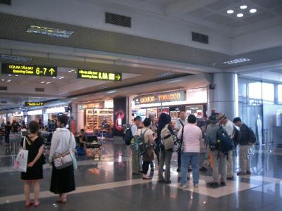 2014年8月　ルアンパバーン一人旅1　ノイバイ空港でトランジット