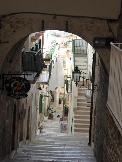 真夏の優雅な南イタリア旅行　Napoli×Puglia♪　Ｖｏｌ６４（第６日目午前）　☆ビエステ（Vieste)：出発までに旧市街の優雅な朝の散歩♪