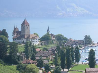 国交150周年・スイスの名峰を訪ねて (4)......初乗りカートレイン、トゥーン湖遊覧、インターラーケン～グリンデルワルトへ