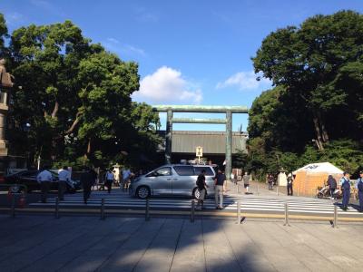 2014年8月15日早朝の靖国神社を参拝する