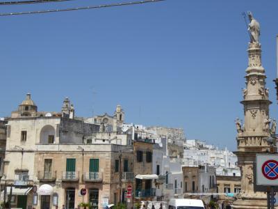 真夏の優雅な南イタリア旅行　Napoli×Puglia♪　Ｖｏｌ１１３（第８日目午後）　☆オストゥーニ（Ostuni)：新市街をゆったりと歩く♪