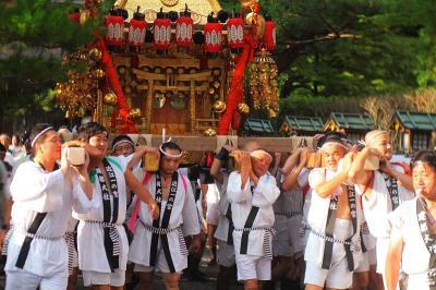 建部大社の船幸祭