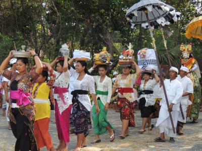 村の祭事に参加してきた