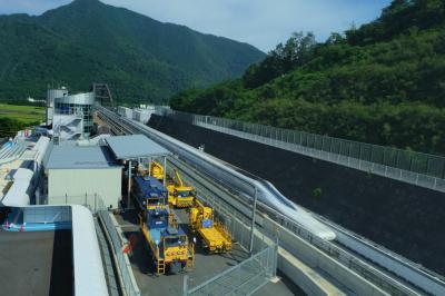 疾走、、リニア、、山梨県立　リニア見学センター、、