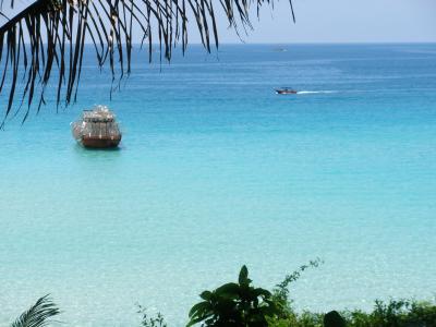 ペルヘンティアン(Perhentian)島 青い海と南国の島