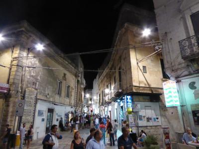 真夏の優雅な南イタリア旅行　Napoli×Puglia♪　Ｖｏｌ１９４（第１０日目夜）　☆オストゥーニ（Ostuni)：旧市街の夜景とショッピングを楽しむ♪