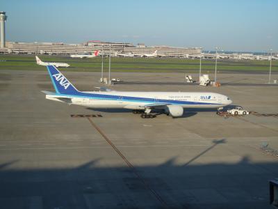 もはや旅行というより、「帰省」扱い。(腹心の腹黒君と帰るクルンテープ)