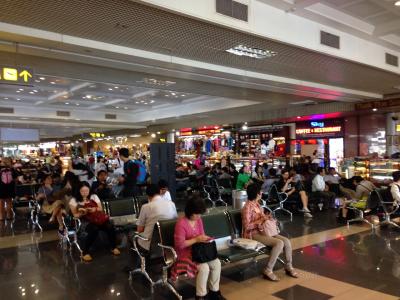 ハノイ・ノイバイ空港でぶらぶら