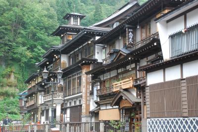 郷愁を感じる大正ロマンの銀山温泉（山形）