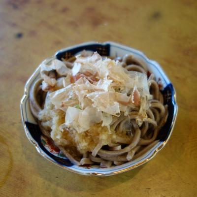 鯖江まで眼鏡をあつらえに。ついでに，伝説の蕎麦を食す。