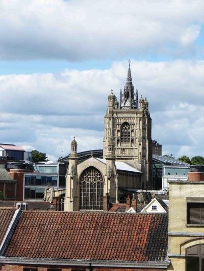 イギリスを気ままに旅行 ⑬ ー Norwich (ノーリッジ ) は教会と古い街並が美しい古都