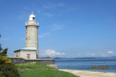 瀬戸内海の小さな島　灯台の男木島
