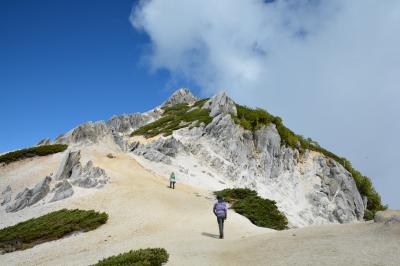 燕岳登山