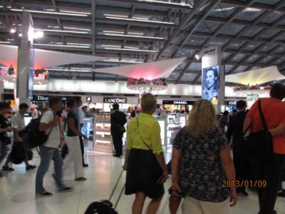 ラオス北部紀行（１４４）深夜の帰国便（最終）。