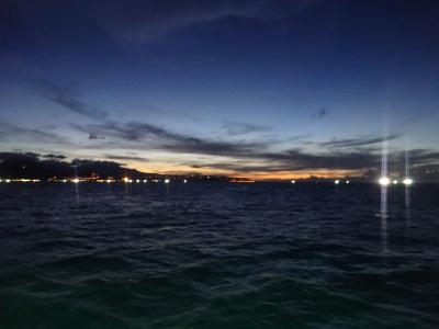 基隆でイカ釣り